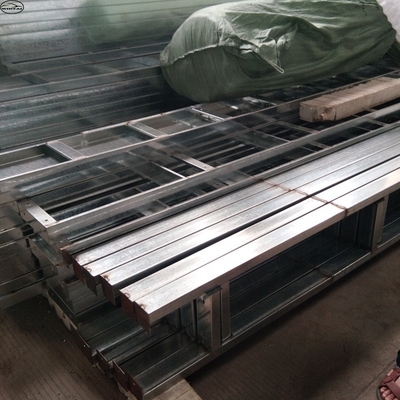 Dimensioni esterne 7x5.45x3.35m Car Spray Booth Forno da forno CE Approvato per Auto Paint Room