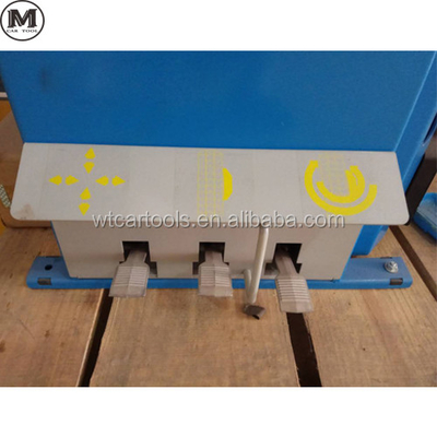 Manuale Swing Arm Automobil Pneumatic Changer Machine 12 Bar Pressione e inclinazione opzionale indietro