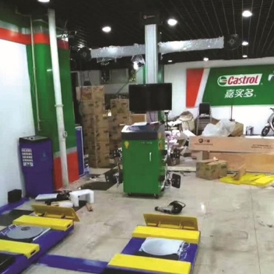 220v 80kg Macchina di allineamento pneumatici Controllo informatico con anti interferenza