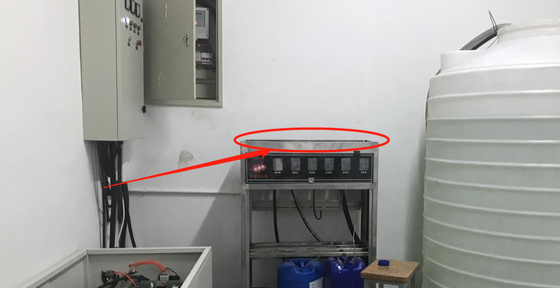 Altezza di installazione 3400 mm Lavatrice automatica senza contatto con spruzzo di detersivo