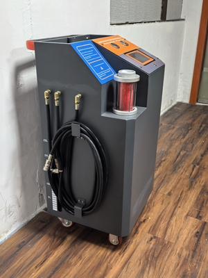 Sistema automatico di lavaggio dell'olio lubrificante con funzione di conteggio